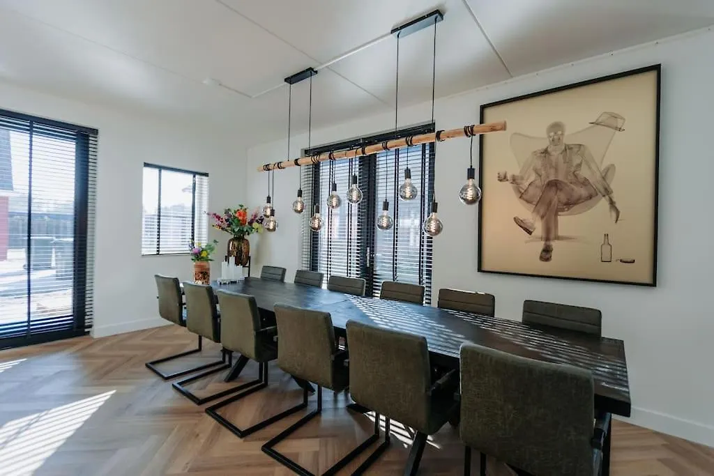 Bright & Luxurious Brand New Villa In Amsterdam!